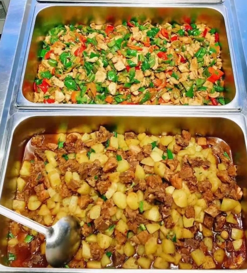 《食堂大鍋菜怎么做才好吃？｜臺(tái)裕膳食揭秘專(zhuān)業(yè)團(tuán)餐的5大核心標(biāo)準(zhǔn)》